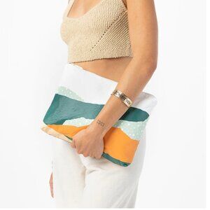 ALOHA COLLECTION Mid Pouch Summit Rubicon in White, Terra Cotta, Blue, Green